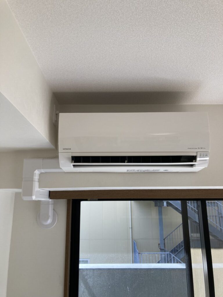 千葉市緑区 マンションにて エアコン取付け（内外カバー有）